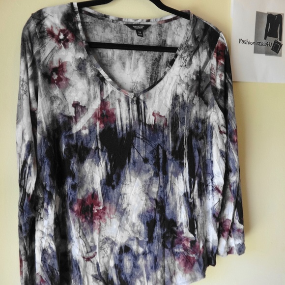 Simply Vera Vera Wang Tops - VERA WANG White Blue Pattern Blouse Size 1X